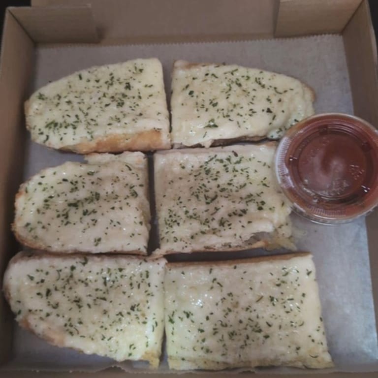 Garlic Bread: A Tasty Italian Appetizer