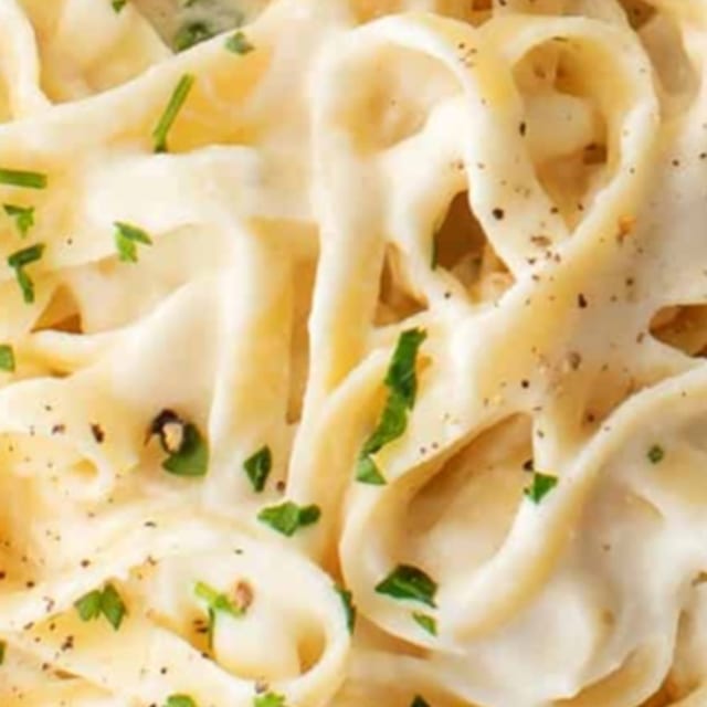 Pasta Alfredo Lunch.